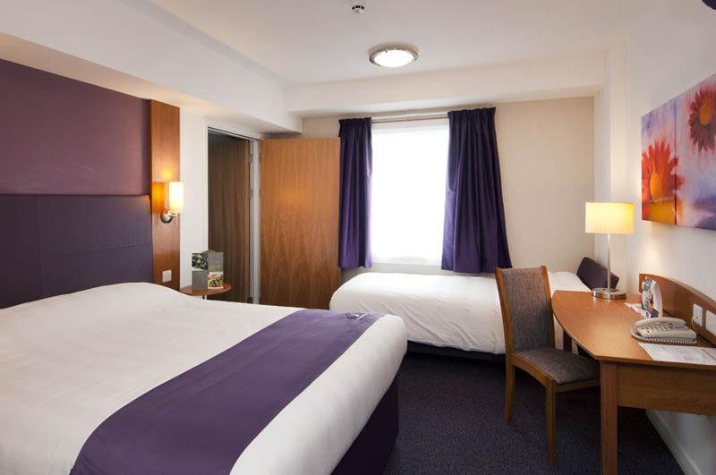 Premier Inn Birmingham South Rubery Extérieur photo